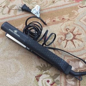 Enzo Milano hair straightener